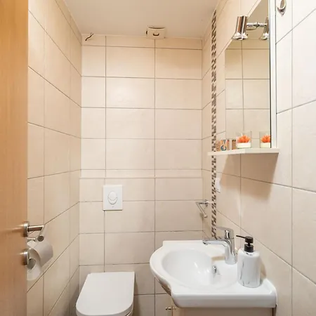 度假居 Majkovi 斯拉诺