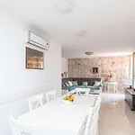 Majkovi Tatil Evi *