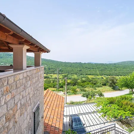 Majkovi Holiday home *
